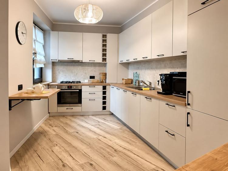For Rent | Premium 3-Room Apartment | 93 sqm | Terrace | Piața Romană