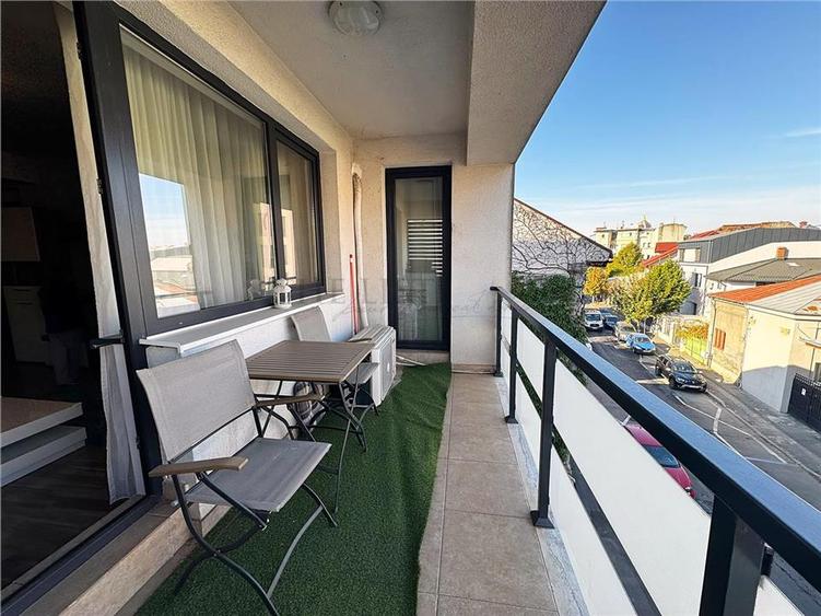 De Vanzare Apartament 3 Camere | Hala Traian
