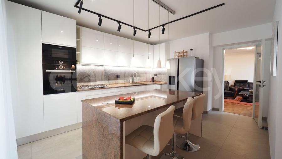 Apartament duplex spatios cu 4-5 camere | vedere deschisa