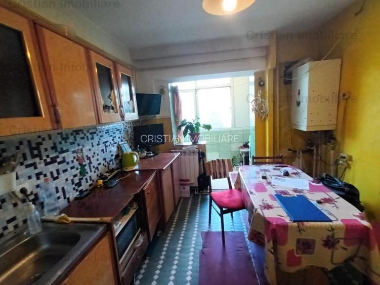 3 camere confort 1 Decomandat SPATIOS etaj 2 Piata Vidin - 5