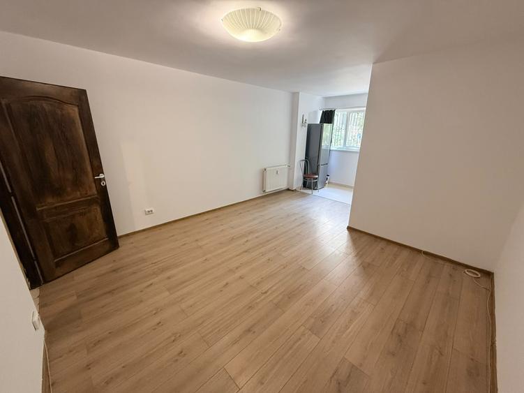 Vanzare Garsoniera Bd. Basarabia / bloc reabilitat / 33mp