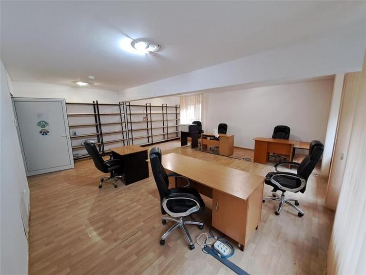 Spatiu pentru birouri, 57 mp utili, situat in cartierul Zorilor!