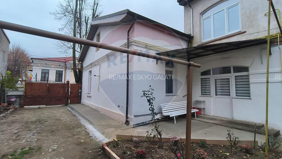 Casă cu 3 camere de vânzare în zona Centrală - 17