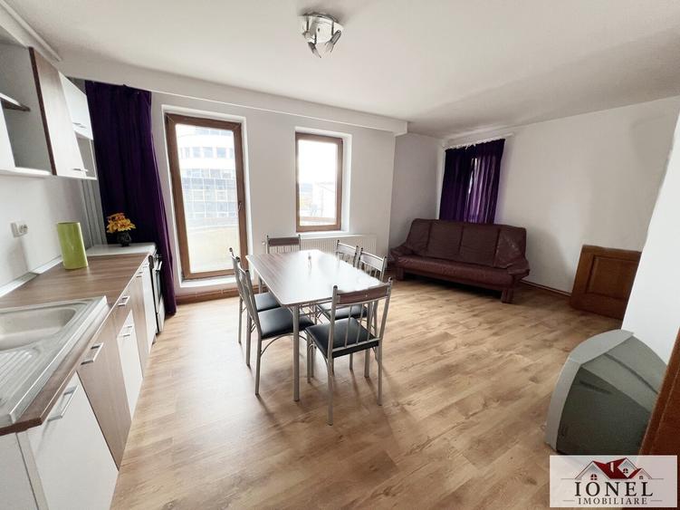 Apartament trei camere de vanzare in Alba Iulia