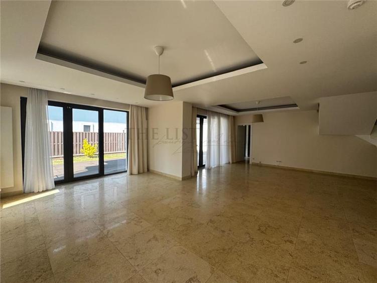 De Vanzare Vila Duplex | Oxford Gardens