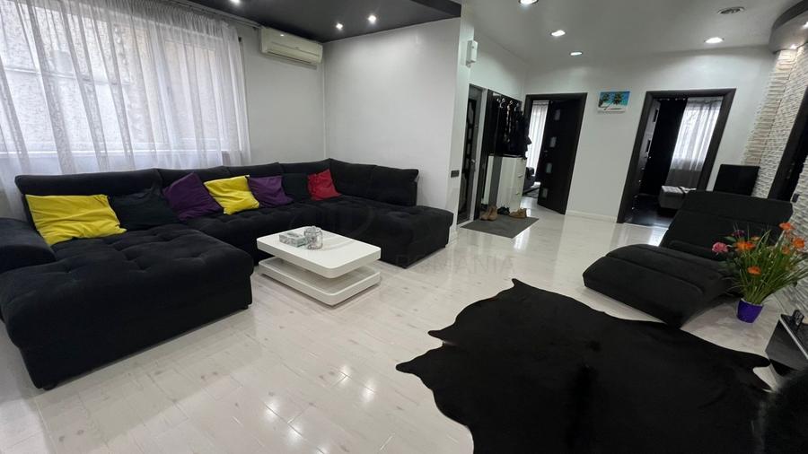 REA1027176 Apartament 3 camere si Spatii de Birou I Curte l Garajl Piata Muncii