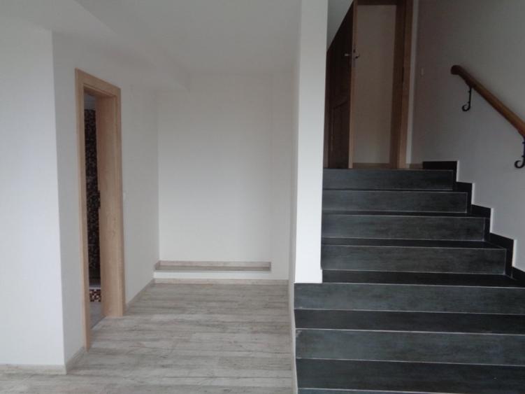 Apartament cu 4 camere in cladire de birouri