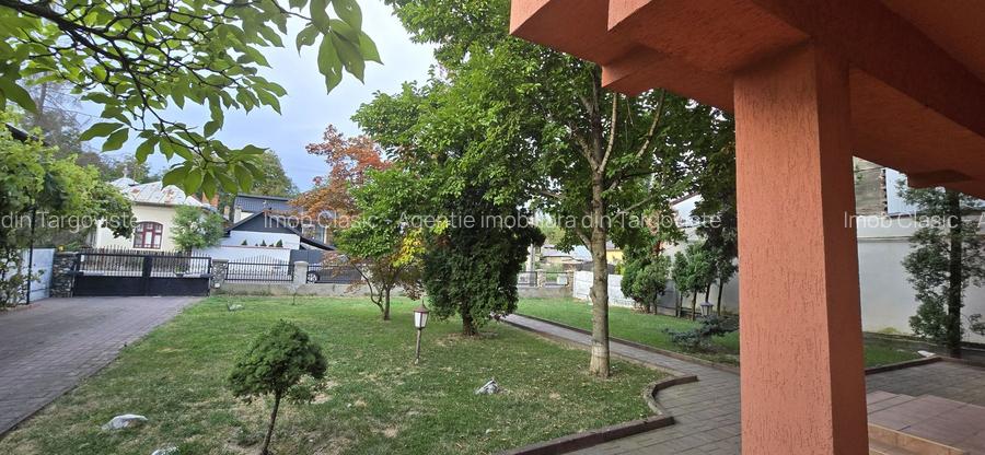 Vânzare Proprietate deosebita cu piscina, Gura Ocnitei Dambovita