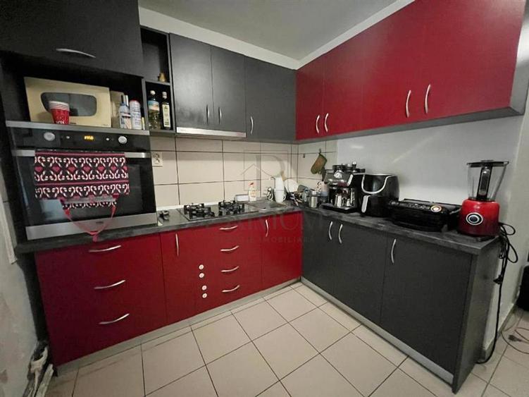 GIROCULUI -3 CAM -RENOVAT -DECOM. -CENTRALA/AC -SPATIOS -BOXA