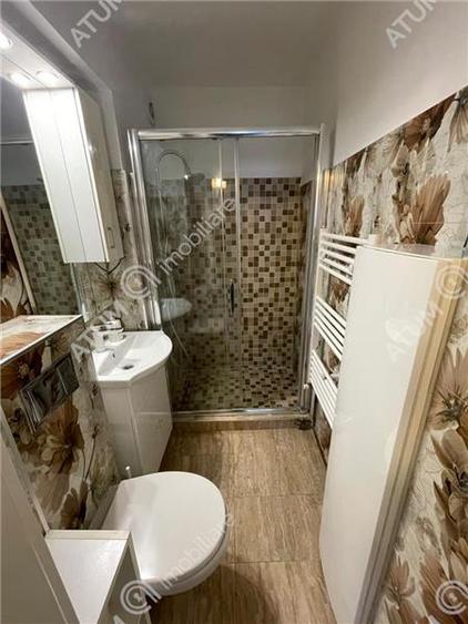 Apartament 3 camere decomandate si balcon inchis zona Strand Sibiu