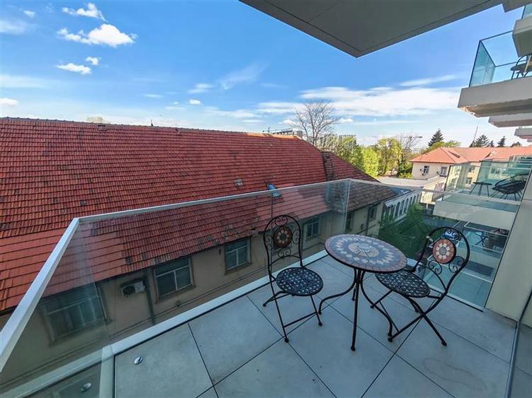 Apartamant 2 cam de vanzare - Aviaitiei Tower - pentru investitie