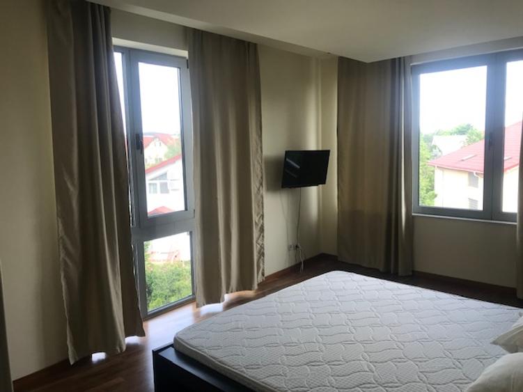 Apartament 3 camere complet mobilat loc de parcare subteran inclus