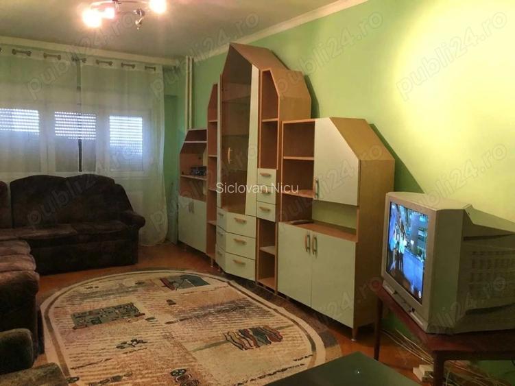 Vand apartament 4 camere
