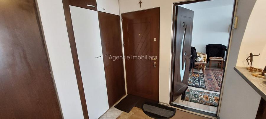 2 camere decomandat -Etaj 3 -Centrala -Renovat - 4