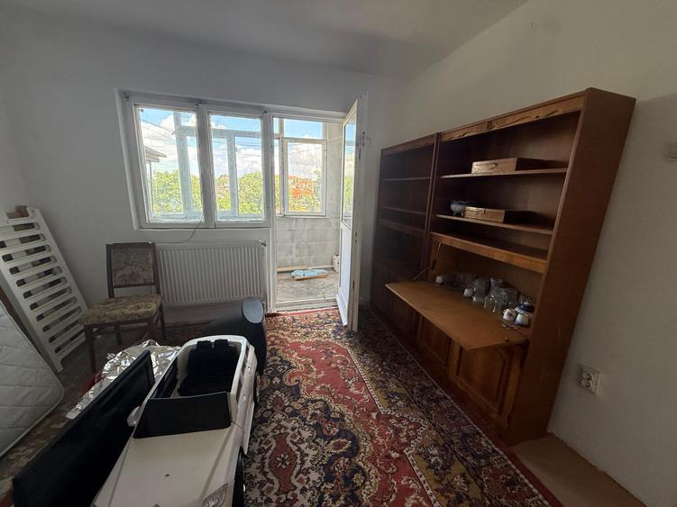Apartament 3 camere decomandat spatios Medgidia, zona VS-uri