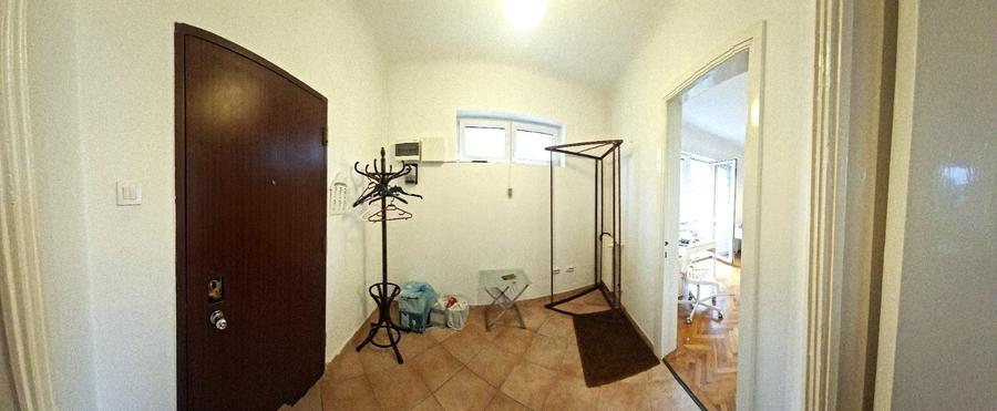 Apartament cu farmec interbelic, într-o vilă cochetă, aproape de Piața Spaniei