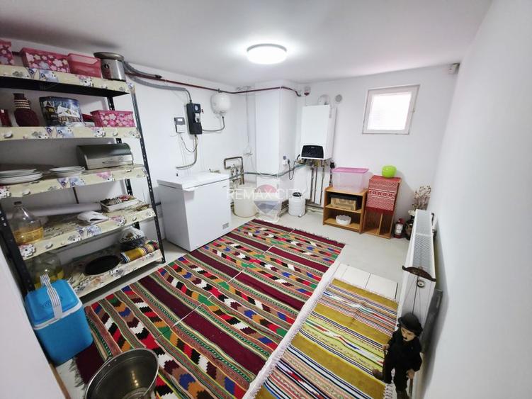 Casă / Vilă cu 3 camere de vânzare - 40