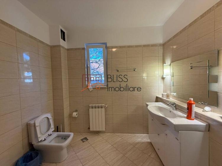 Vilă 6 camere cu piscină privată, grădină generoasă și garaj