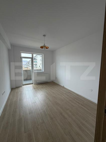 Spatiul comercial, 52 mp, parcare, zona Terra