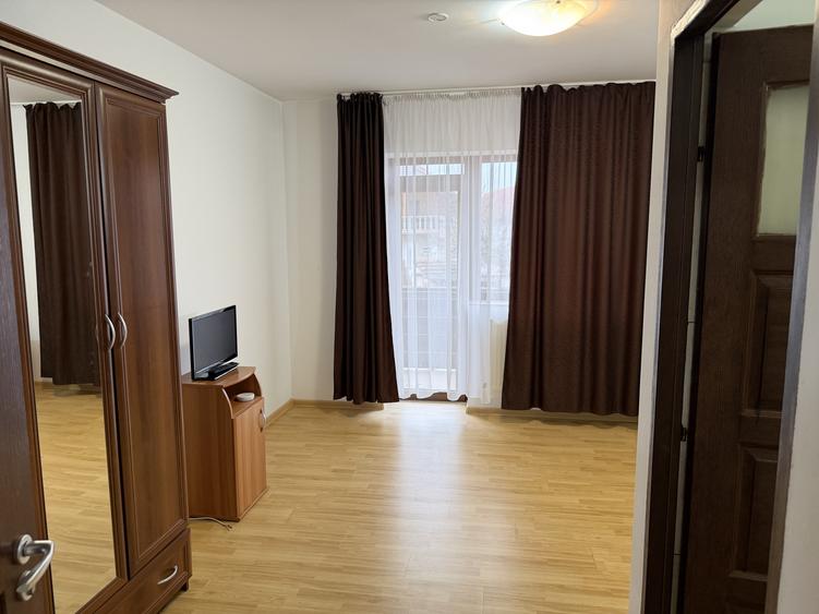 Ap 2 camere cu doua baii se ofera factura,sala sport