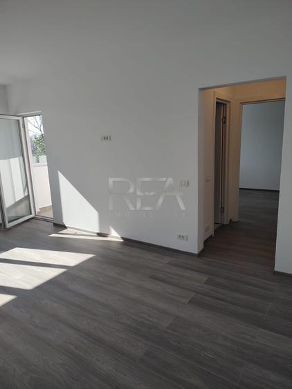 2 camere, renovat, bloc anvelopat/Piata Gorjului