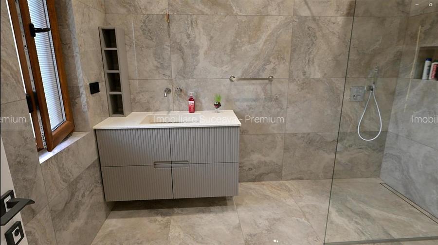 CASĂ PREMIUM DE VÂNZARE ÎN BOSANCI, SUCEAVA | 500 MP UTILI | 1.00 - 17