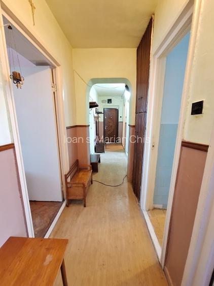 Vând apartament 3 camere și 7 dependițe, decomandat, bloc reabilitat + garaj - 11