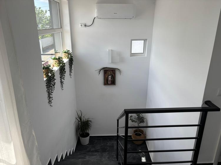 Casă 3 camere complet mobilată și utilată – poziție excelentă!