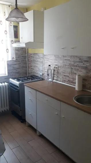 Apartament 2 camere, 57 mp, mobilat, 3 min metrou Favorit, etaj 7/8, reabilitat