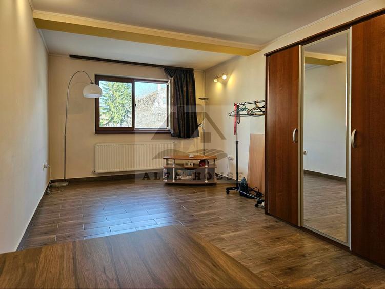 Casă plus Spațiu Comercial 741 mp, Teren 906 mp Brasov - zona Blumana