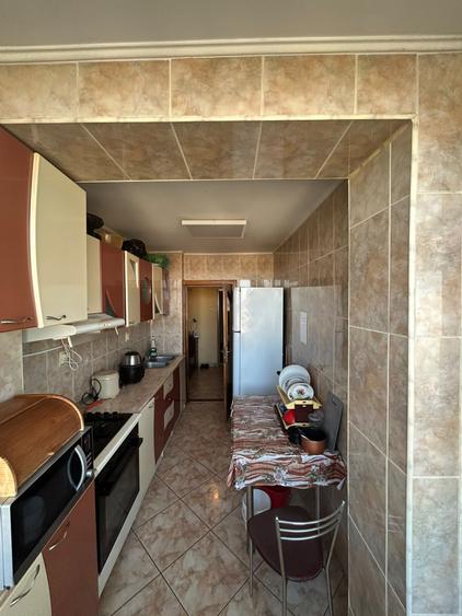 De vânzare apartament 3 camere decomandate – Galați, zona TRIBUNAL