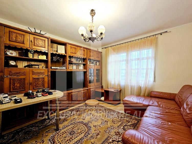 Casa individuala | 238 mp | 6 camere | Cetate