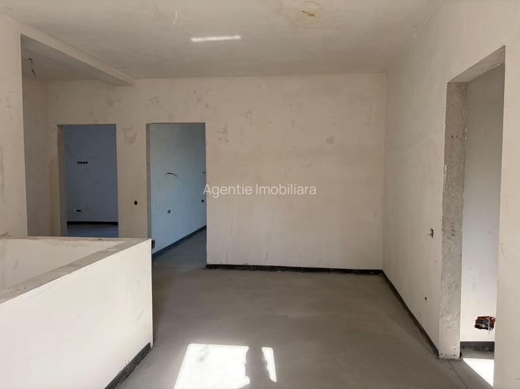 Casa individuala 4 camere, 3 bai, S+P+ET, garaj, terasa