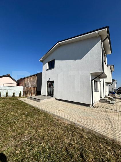 Casă tip Duplex, 80 mp, 200 mp teren, zona Lisaura