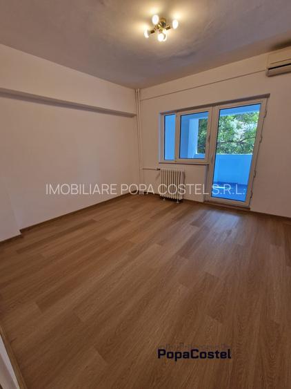 P-ta Alba Iulia - Burebista, 3 camere decom. et. 1/7, nemobilat, renovat, balcon - 2