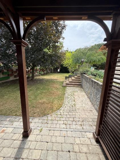 Casă individuală de închiriat | 250 mp utili | Teren 900 mp | Zona Sud – Râmnicu