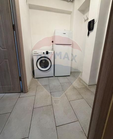 Garsonieră modernă de închiriat situata ultracentral Craiova