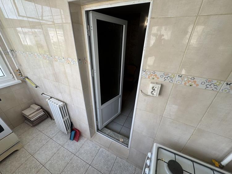 Apartament 3 camere zona Tomis 3 cu Gaze