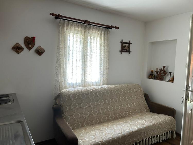 Casa de vacanta , zona Soarecului , Marginea