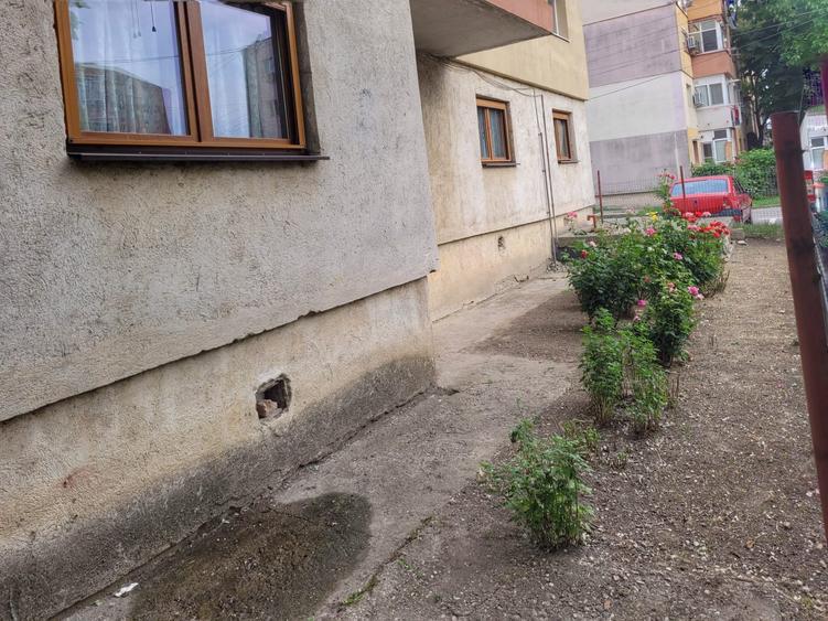 Oltenita-Jud. Calarasi-Apartament 3 camere decomandat
