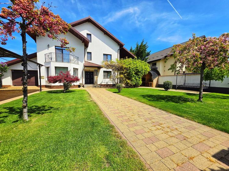Vilă premium în Strejnicu | 8 camere | 345 mp utili | teren 595 mp