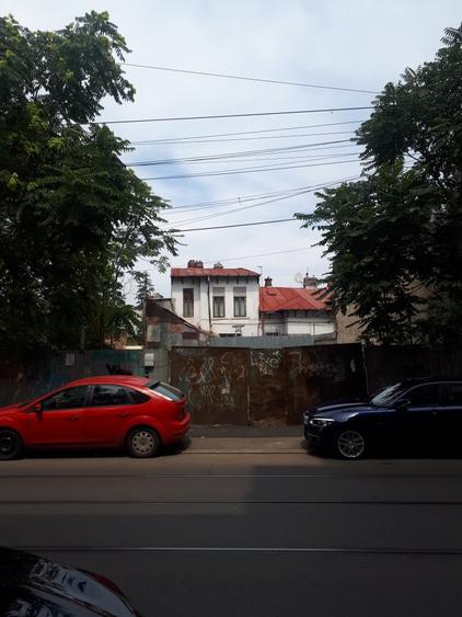 Oportunitate de Investiție în Zona Centrală!