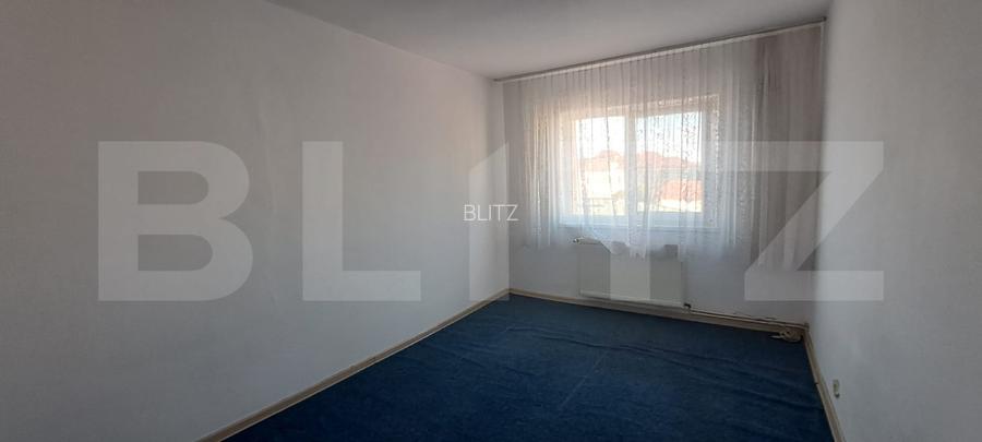 Apartament 2 camere, et. 4, zona centrală, Făgăraș – nemobilat, de renovat - 11