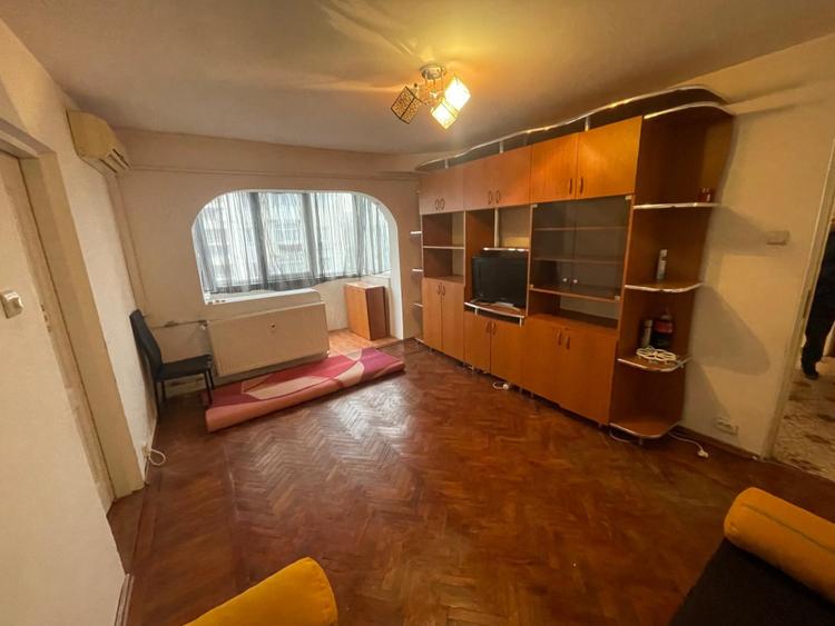 Apartament 2 camere, 41 mp, Craiovita Noua, zona Statia 30
