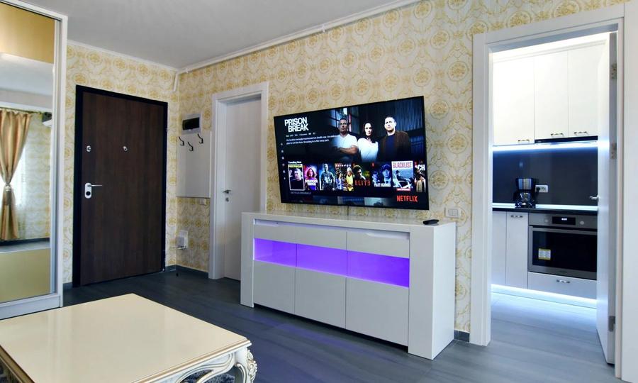 GARSONIERA- CAVAR RESIDENCE, PARCARE INCLUSA, CENTRALA, BLOC NOU
