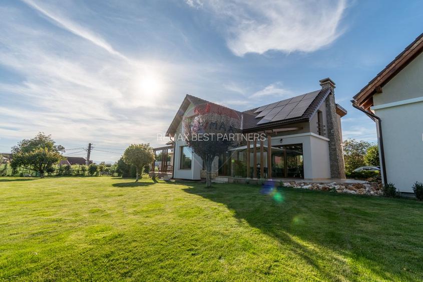 Proprietate exclusivista de vanzare: 2 case | 9 camere | 2000 mp teren - 19