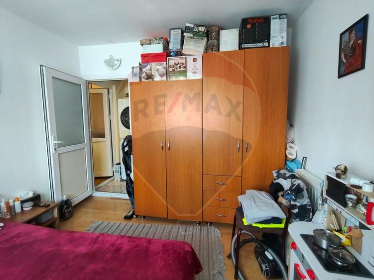 Apartament 3 camere Zona Materna