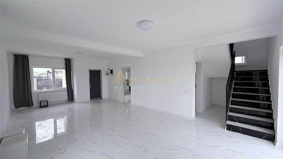 Casa individuala - 4 camere - 2 bai - 560mp teren