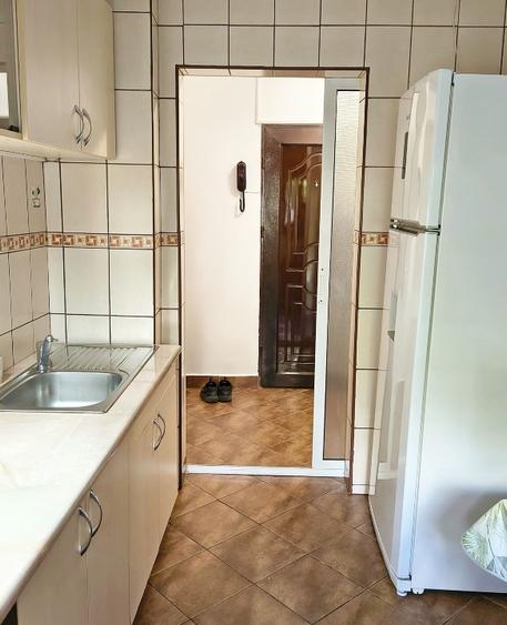 Inchiriez apartament 2 camere P-ta Delfinului Mega Mall
