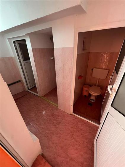 Spatiu comercial de vanzare in Jorasti